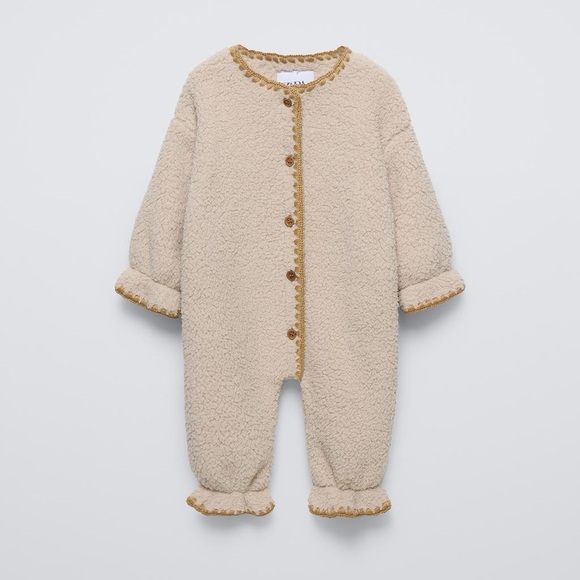 Zara shearling jumper and bonnet - Picture 2 of 4